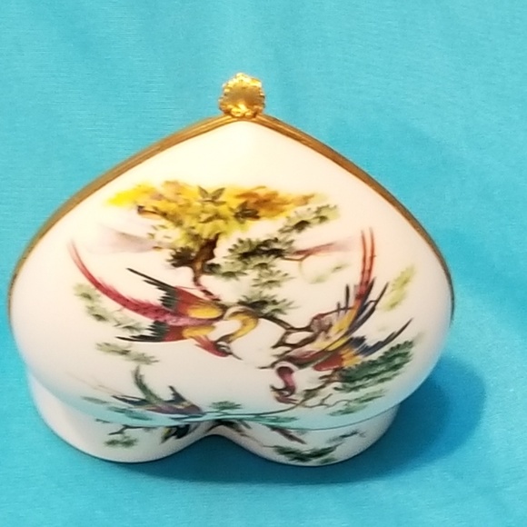 Vintage Limoges Heart Shaped Hinged Trinkebox - Picture 4 of 8